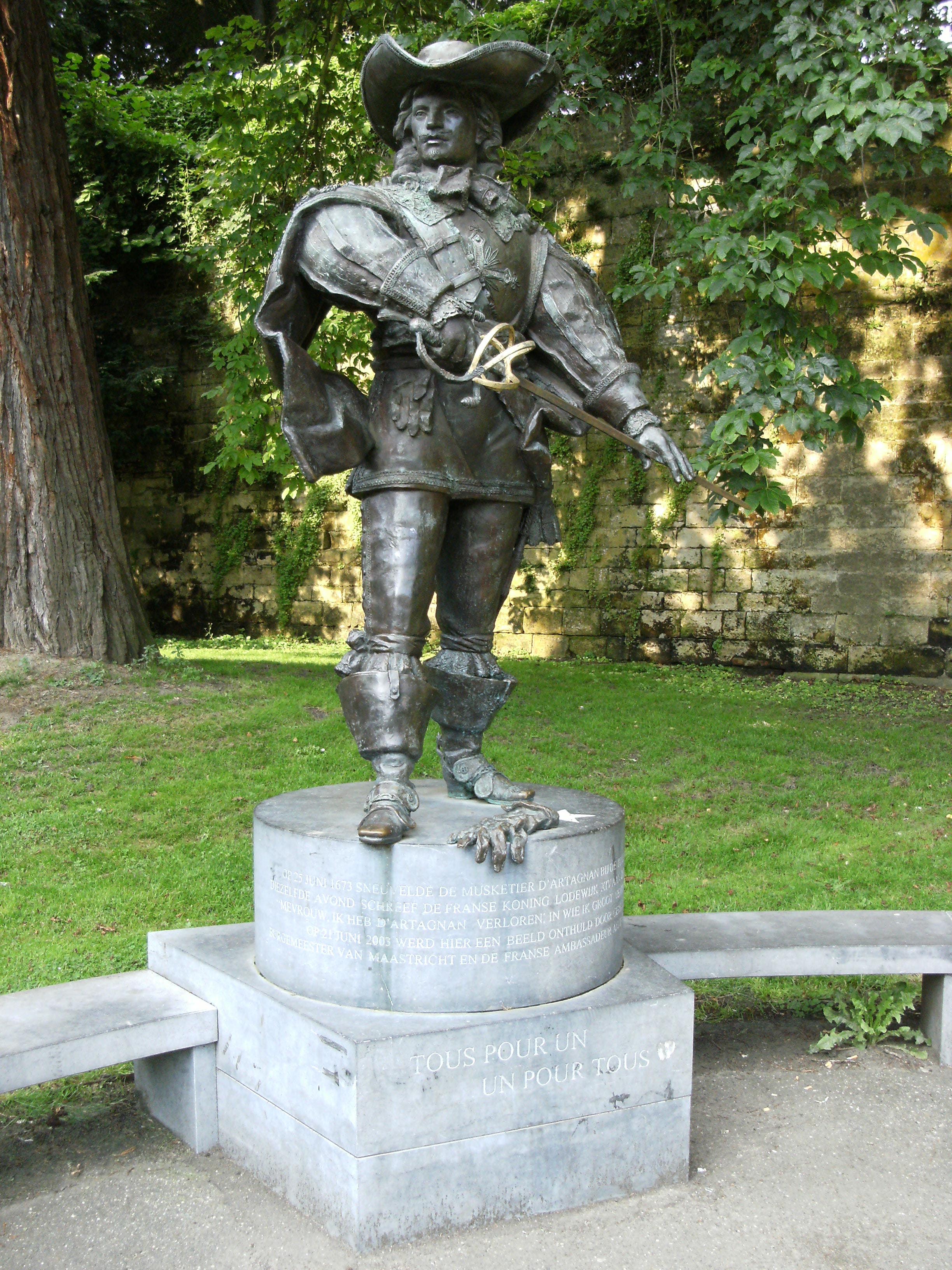 Памятник д'Артаньяну в Маастрихте